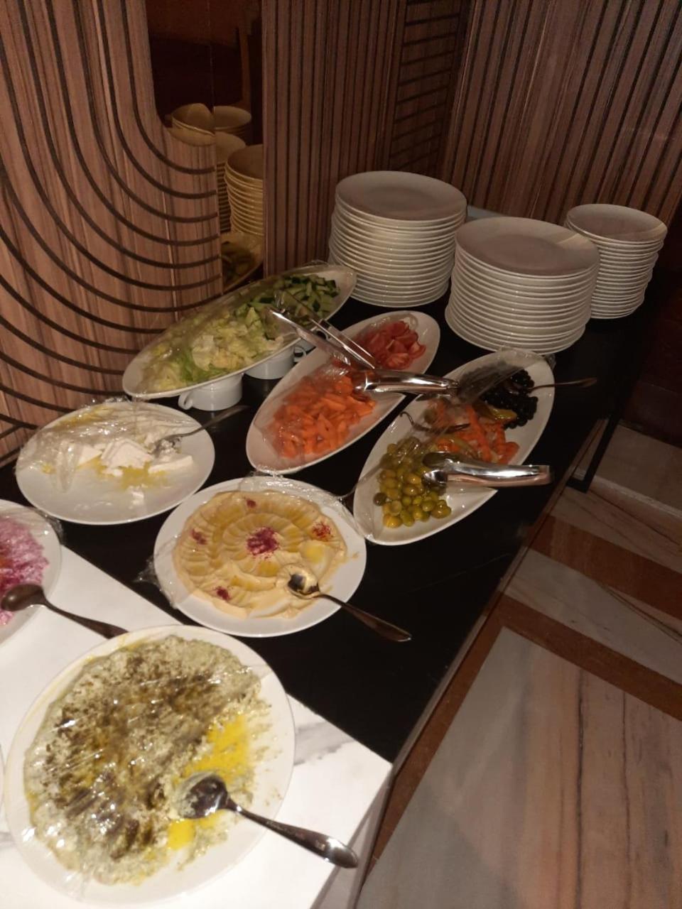 Отель Quiet Jeddah Al Hamra Экстерьер фото