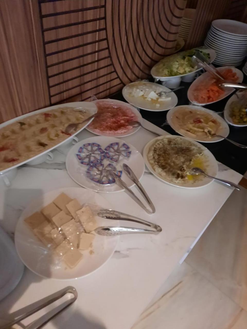 Отель Quiet Jeddah Al Hamra Экстерьер фото