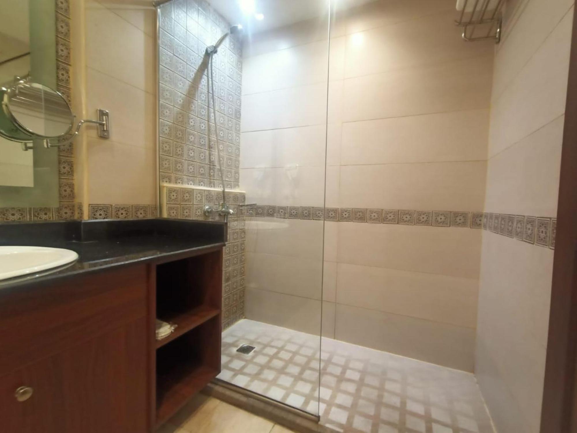Отель Quiet Jeddah Al Hamra Экстерьер фото